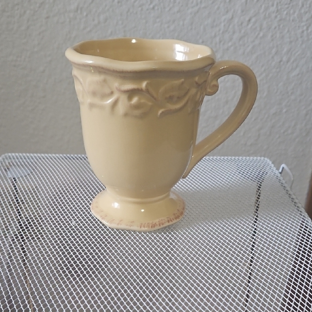 Charming Beige Ceramic Mugs Set - Picture 2 of 11